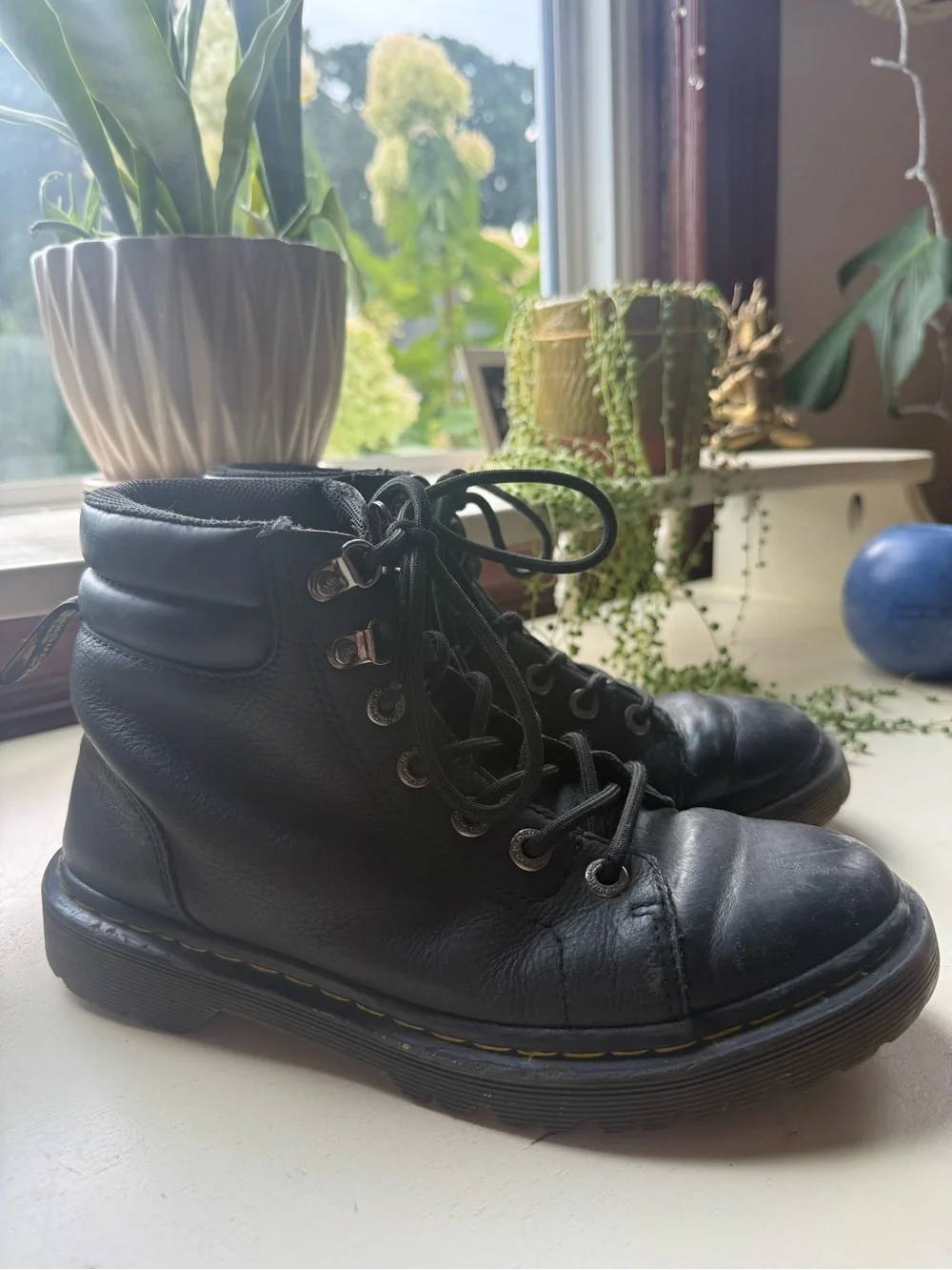 Dr. Martens durable black
